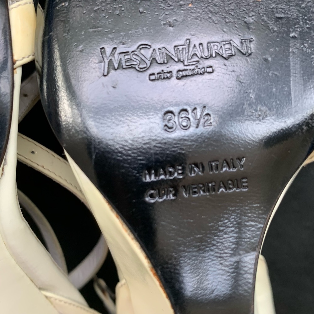 Gucci  Vintage Sandals . Beigy white with black. - Picture 9 of 9